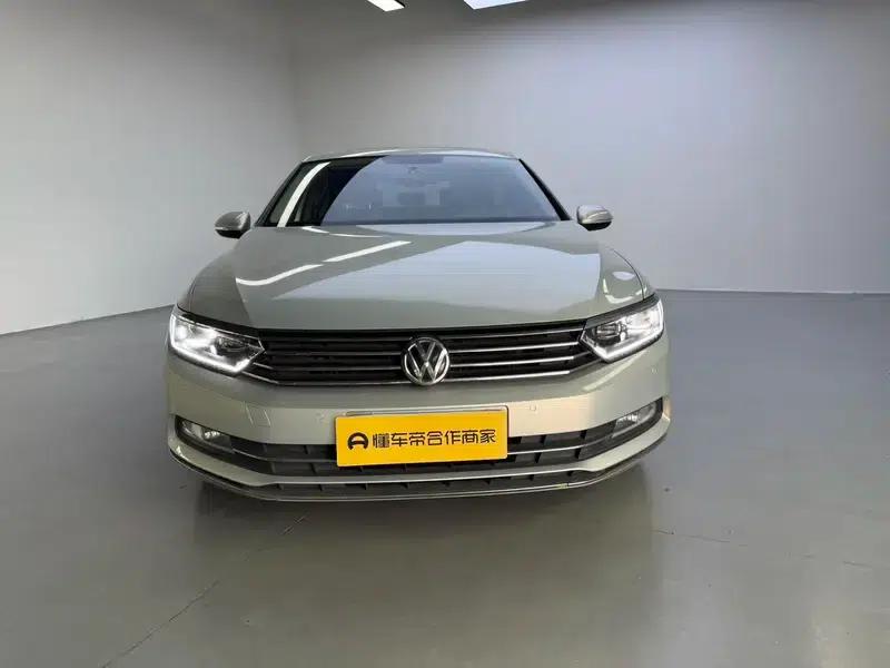 2017 Volkswagen Magotan 330TSI DSG Leading Edition — миниатюра 2