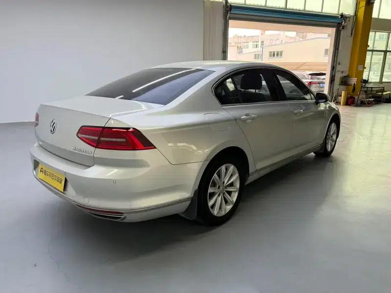 2017 Volkswagen Magotan 330TSI DSG Leading Edition — миниатюра 6