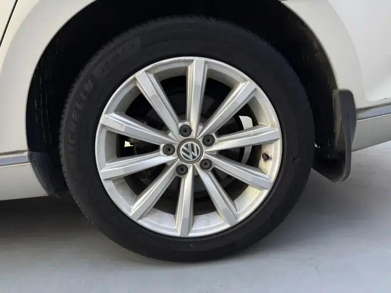 2017 Volkswagen Magotan 330TSI DSG Leading Edition — миниатюра 7