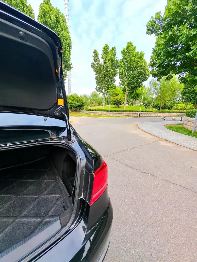 2013 Volkswagen Passat 2.0TSI Premium — миниатюра 11