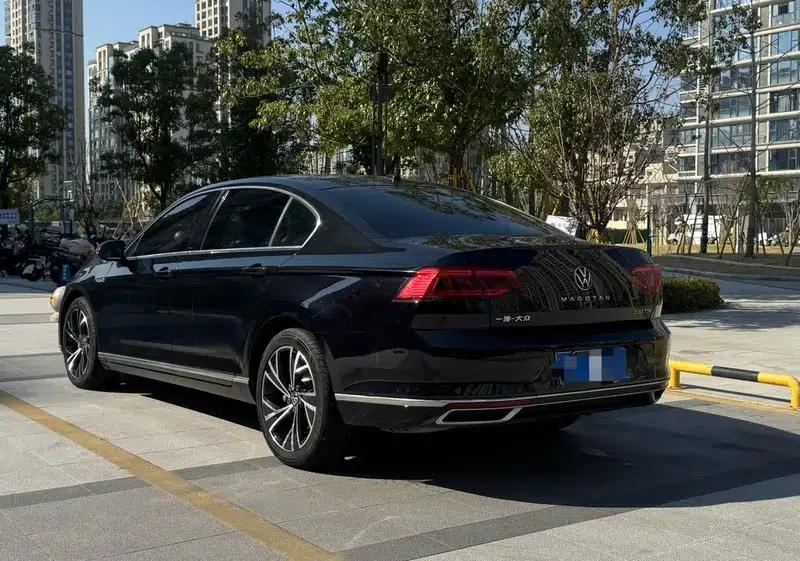 Volkswagen Passat 2021 330TSI DSG 30th Anniversary Edition — миниатюра 4