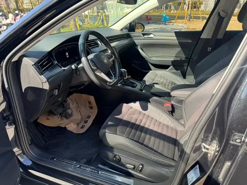 Volkswagen Passat 2021 330TSI DSG 30th Anniversary Edition — миниатюра 8