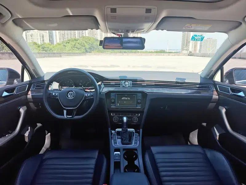 2018 Volkswagen Magotan 330TSI DSG Luxury — миниатюра 16