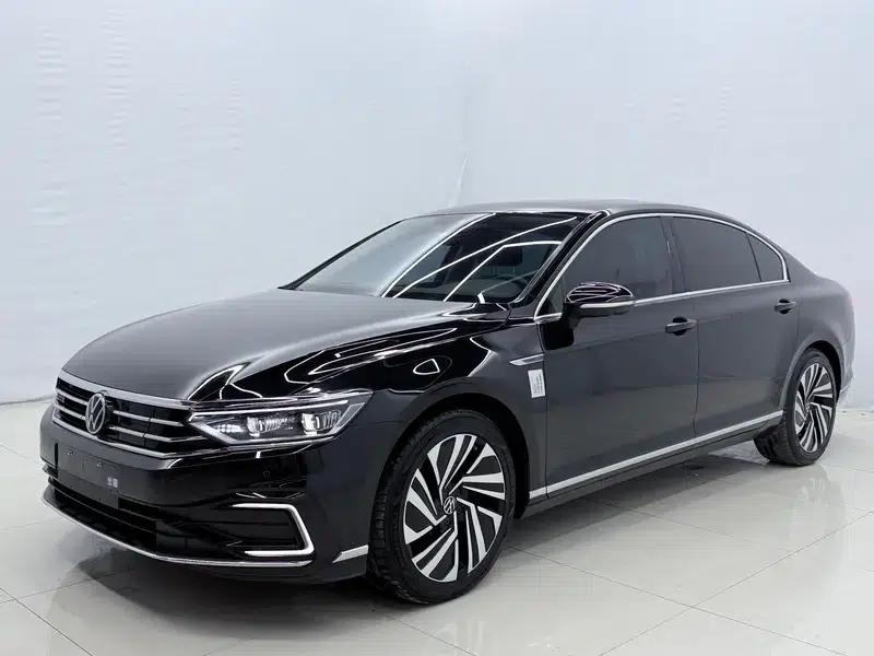 2022 Volkswagen Magotan PHEV Luxury Edition — миниатюра 1