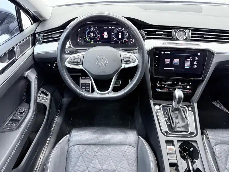 2022 Volkswagen Magotan PHEV Luxury Edition — миниатюра 17