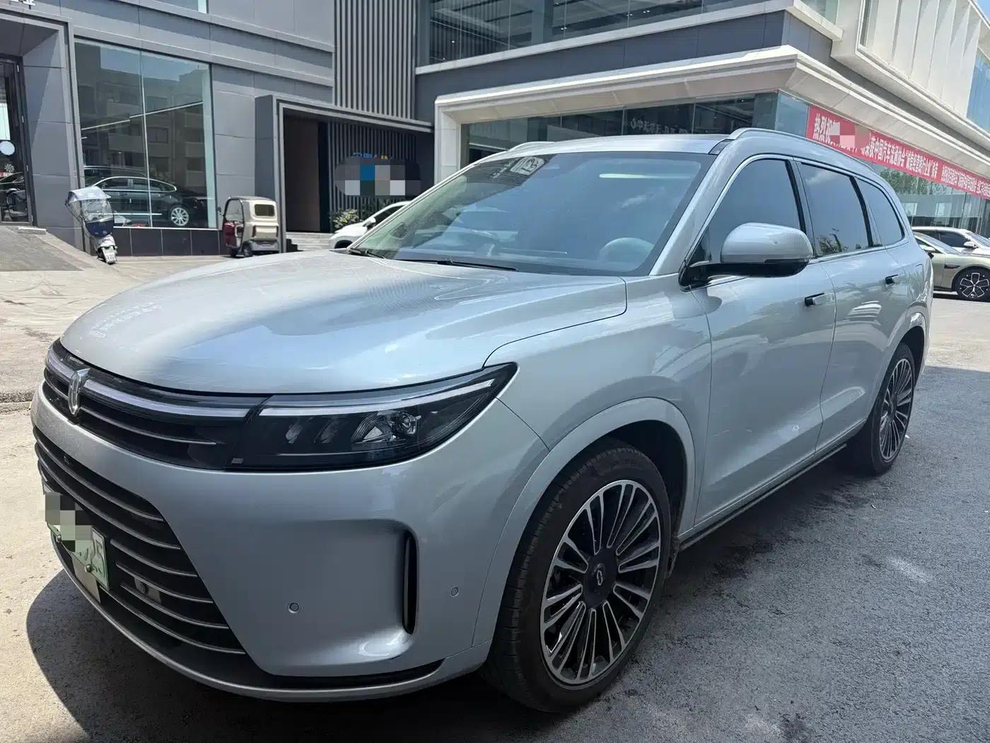 Wenjie M7 2024 1.5T AWD Plus Edition 5-seater — миниатюра 1