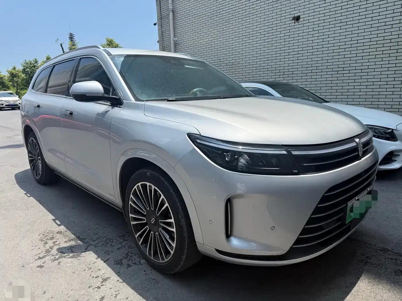 Wenjie M7 2024 1.5T AWD Plus Edition 5-seater — миниатюра 2