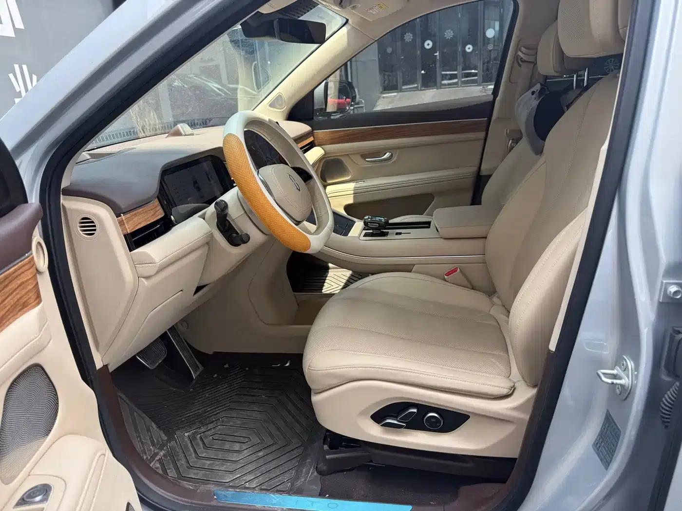 Wenjie M7 2024 1.5T AWD Plus Edition 5-seater — миниатюра 3