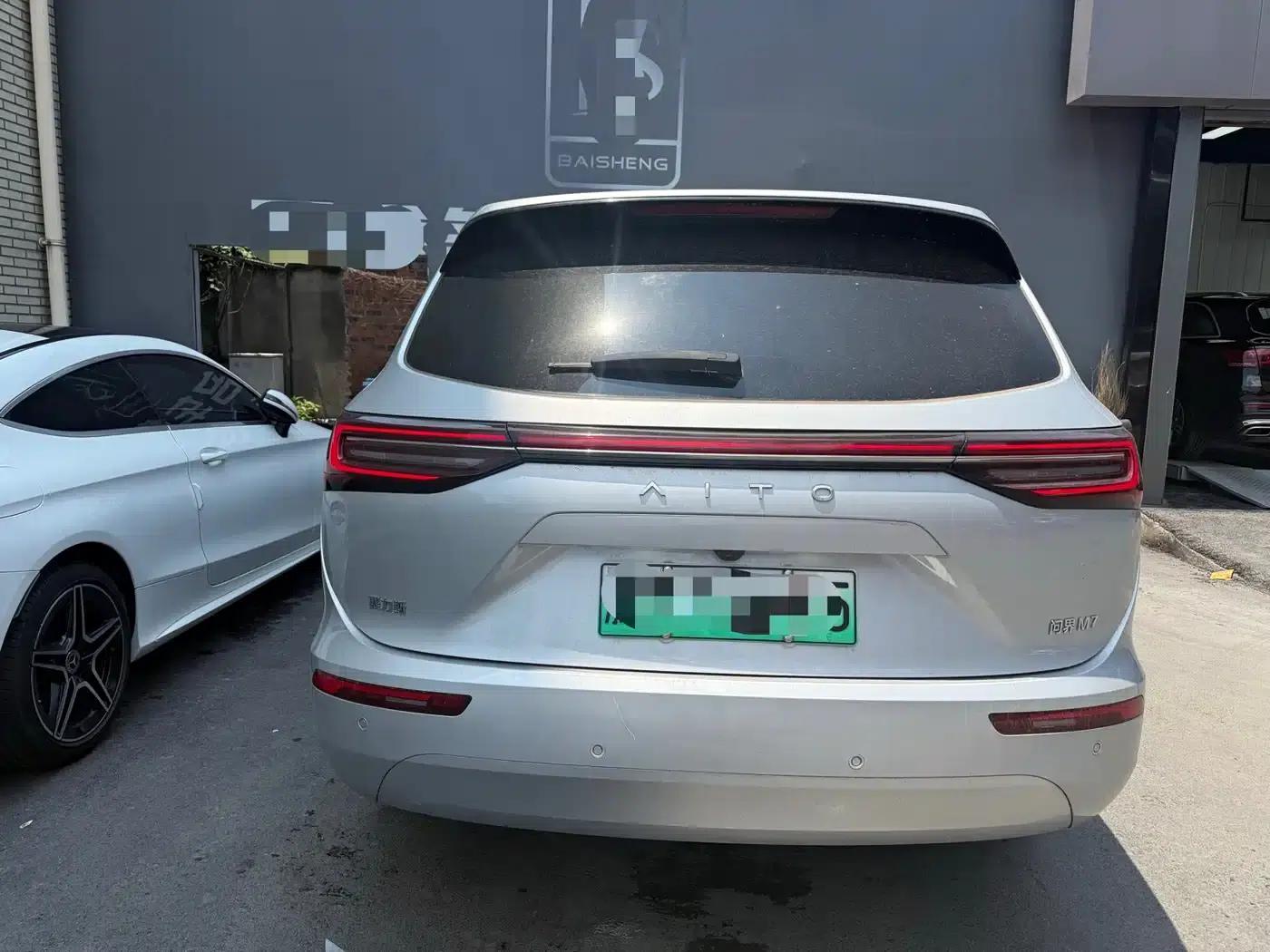 Wenjie M7 2024 1.5T AWD Plus Edition 5-seater — миниатюра 8