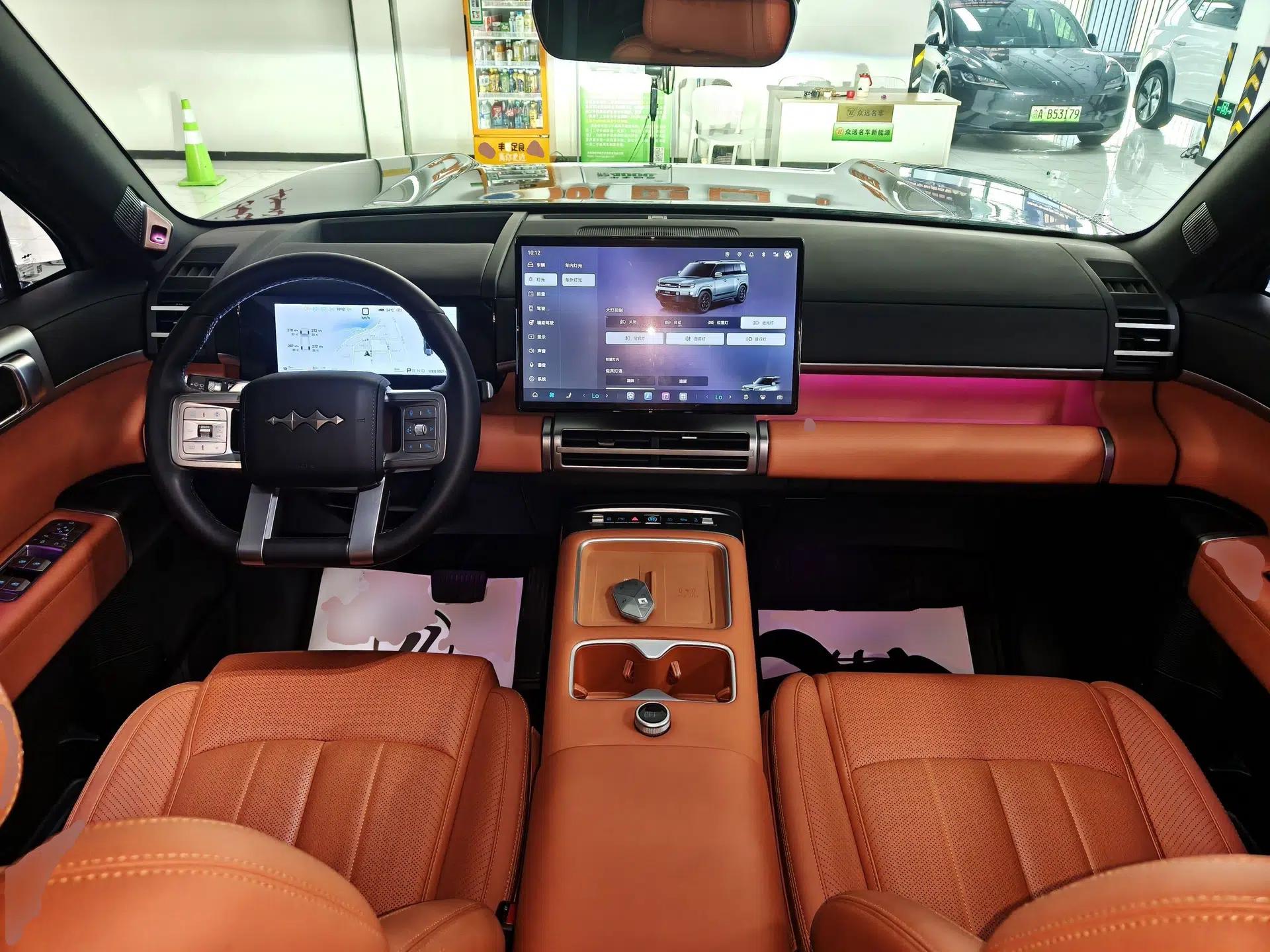Formula Leopard Titanium 7 2025 Model 200 km Two-Wheel Drive Max Edition — миниатюра 12