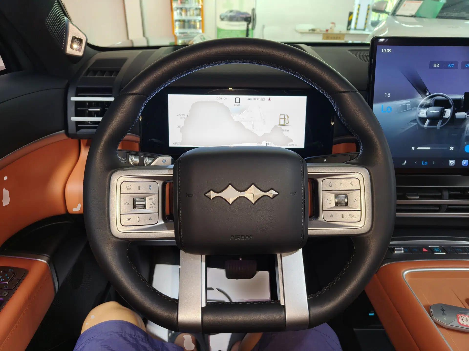 Formula Leopard Titanium 7 2025 Model 200 km Two-Wheel Drive Max Edition — миниатюра 13