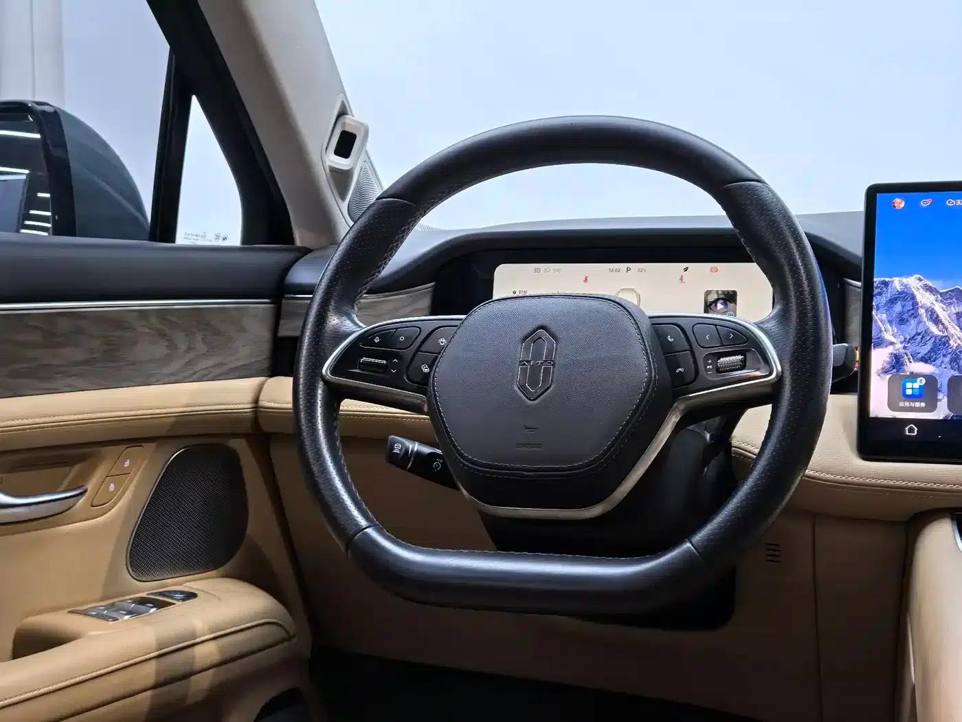 Wenjie M5 2022 Extended Range 4WD Ultimate Edition — миниатюра 11