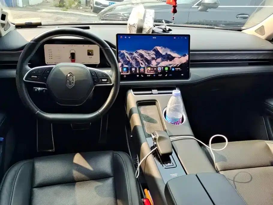 Wenjie M5 2022 Extended Range 4WD Flagship Edition — миниатюра 12