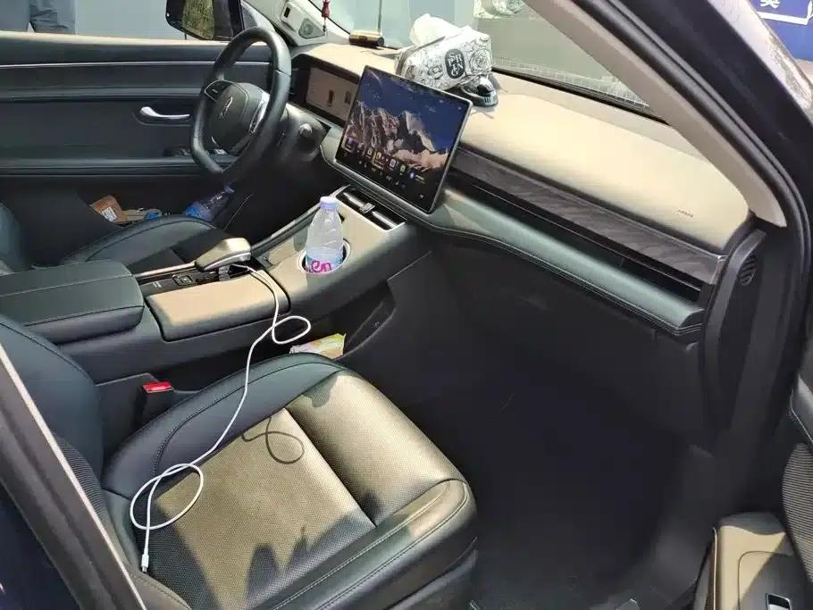 Wenjie M5 2022 Extended Range 4WD Flagship Edition — миниатюра 8