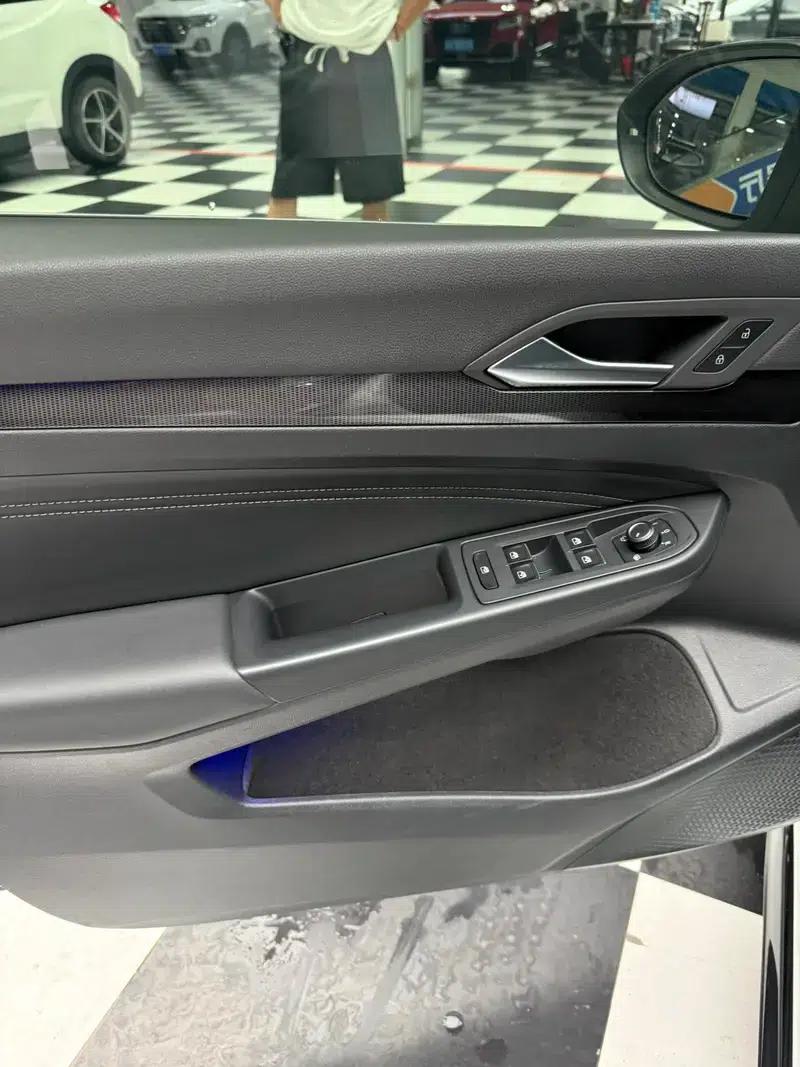 2022 Golf 280TSI DSG R-Line — миниатюра 12