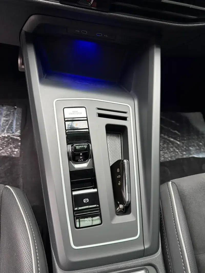 2022 Golf 280TSI DSG R-Line — миниатюра 16