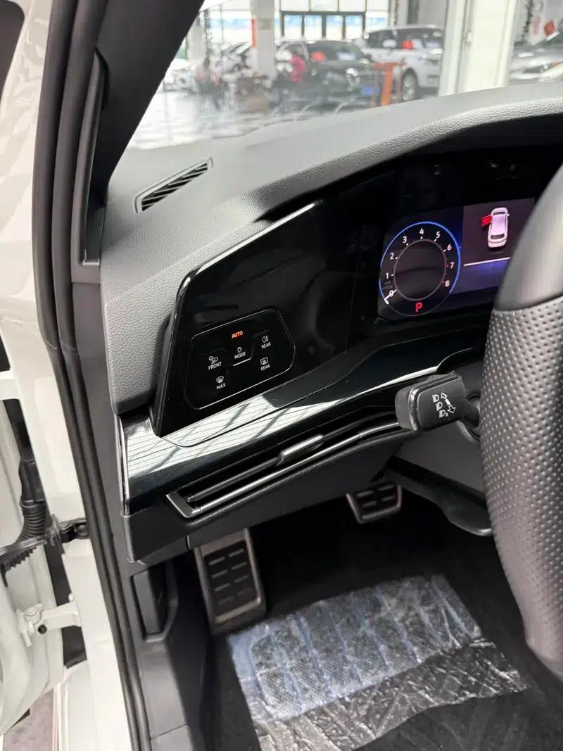 2022 Golf 280TSI DSG R-Line — миниатюра 17