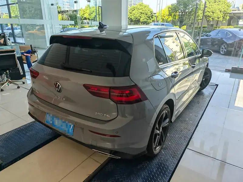 2024 Golf 280TSI DSG R-Line 50th Anniversary Edition — миниатюра 2