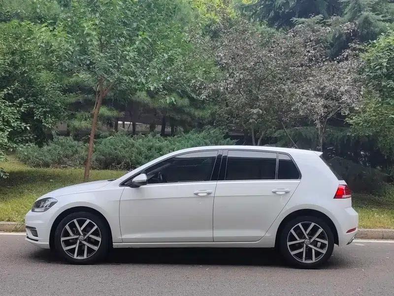 2020 Golf Beloved Edition 200TSI DSG Comfort — миниатюра 4