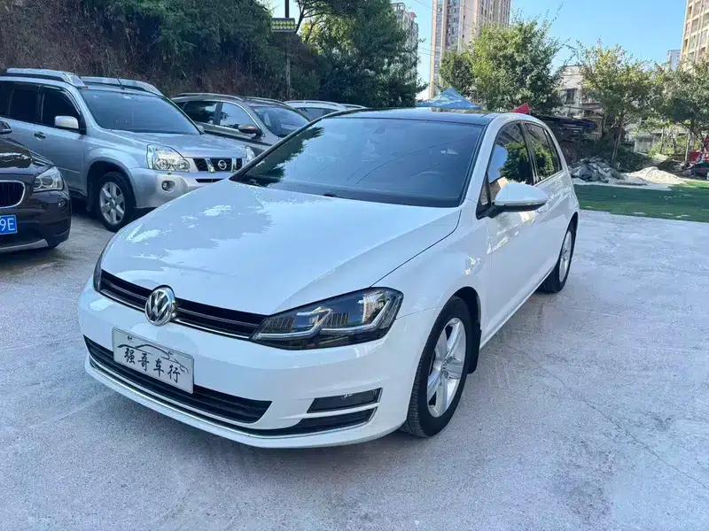 2014 Golf 1.4TSI Automatic Luxury — миниатюра 1