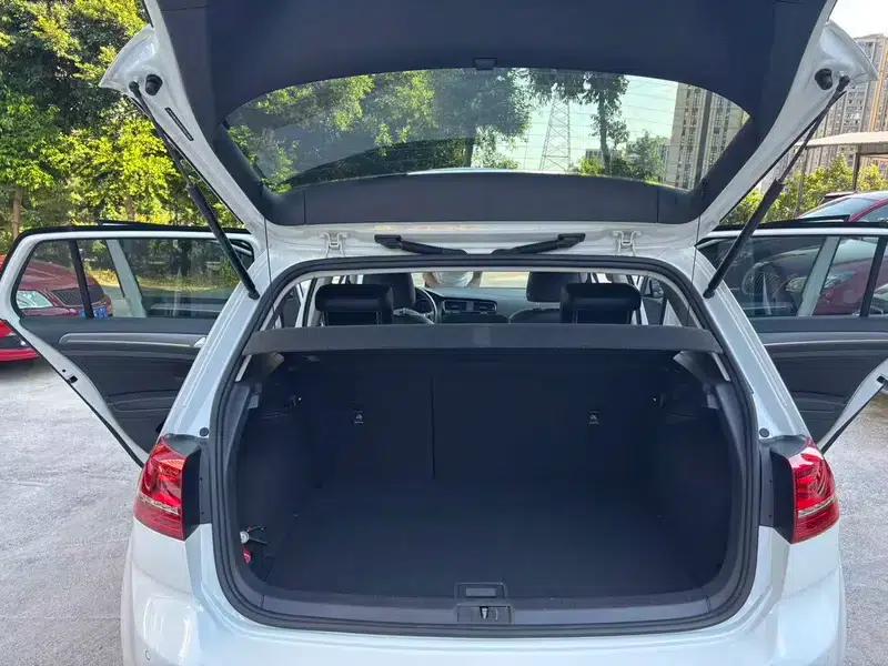 2014 Golf 1.4TSI Automatic Luxury — миниатюра 17