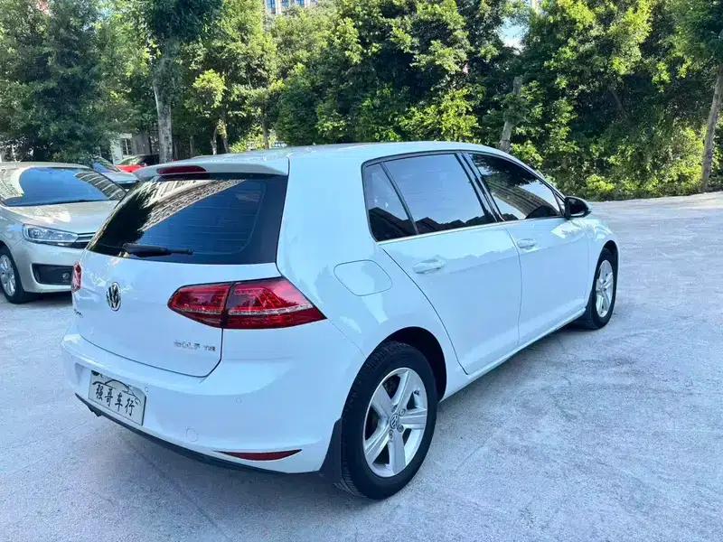 2014 Golf 1.4TSI Automatic Luxury — миниатюра 6