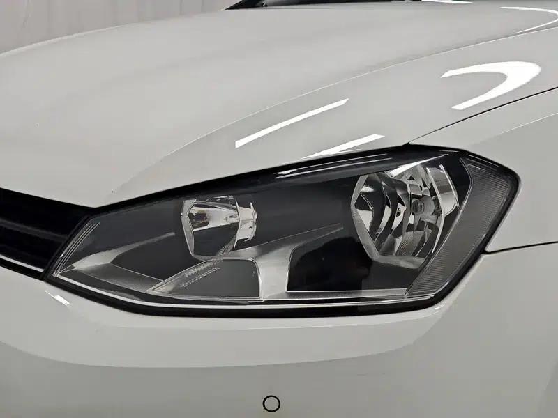 2017 Golf 230TSI Automatic Comfort Millionth Unit Commemorative Edition — миниатюра 12
