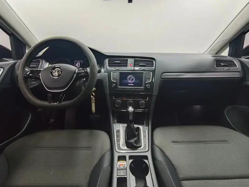 2017 Golf 230TSI Automatic Comfort Millionth Unit Commemorative Edition — миниатюра 14