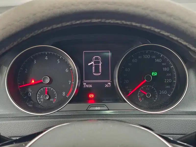 2017 Golf 230TSI Automatic Comfort Millionth Unit Commemorative Edition — миниатюра 15