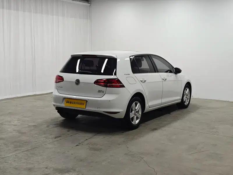 2017 Golf 230TSI Automatic Comfort Millionth Unit Commemorative Edition — миниатюра 7