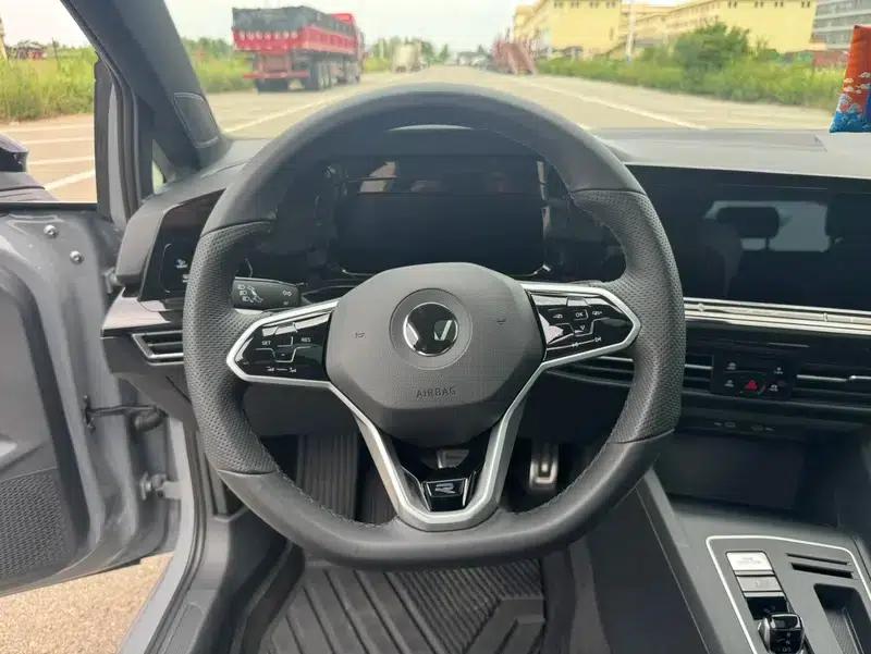 2023 Golf 280TSI DSG R-Line Lite — миниатюра 13