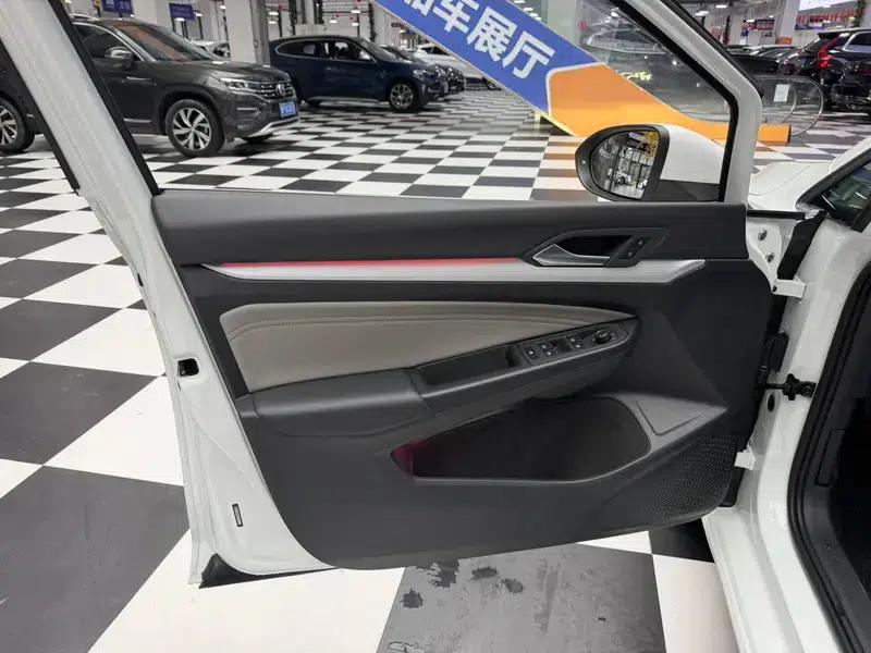 2023 Golf 280TSI DSG Pro — миниатюра 18