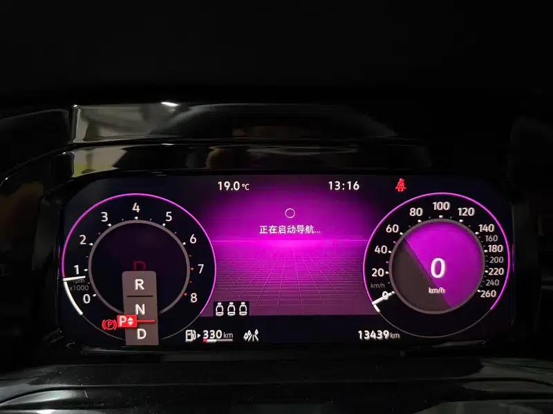 2023 Golf 280TSI DSG R-Line — миниатюра 10