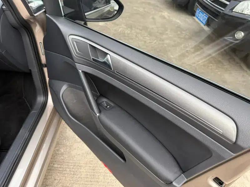 2014 Golf 1.4TSI Automatic Comfort — миниатюра 16