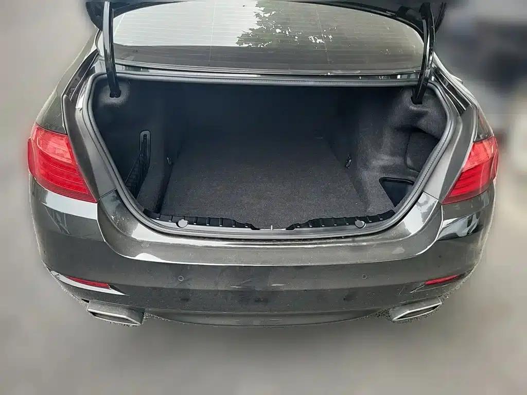 BMW 5 Series 2015 535Li Leading Edition — миниатюра 15