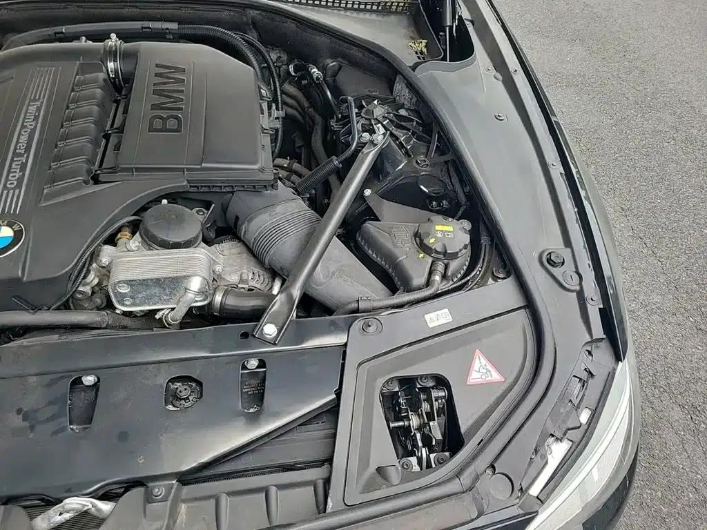 BMW 5 Series 2015 535Li Leading Edition — миниатюра 23