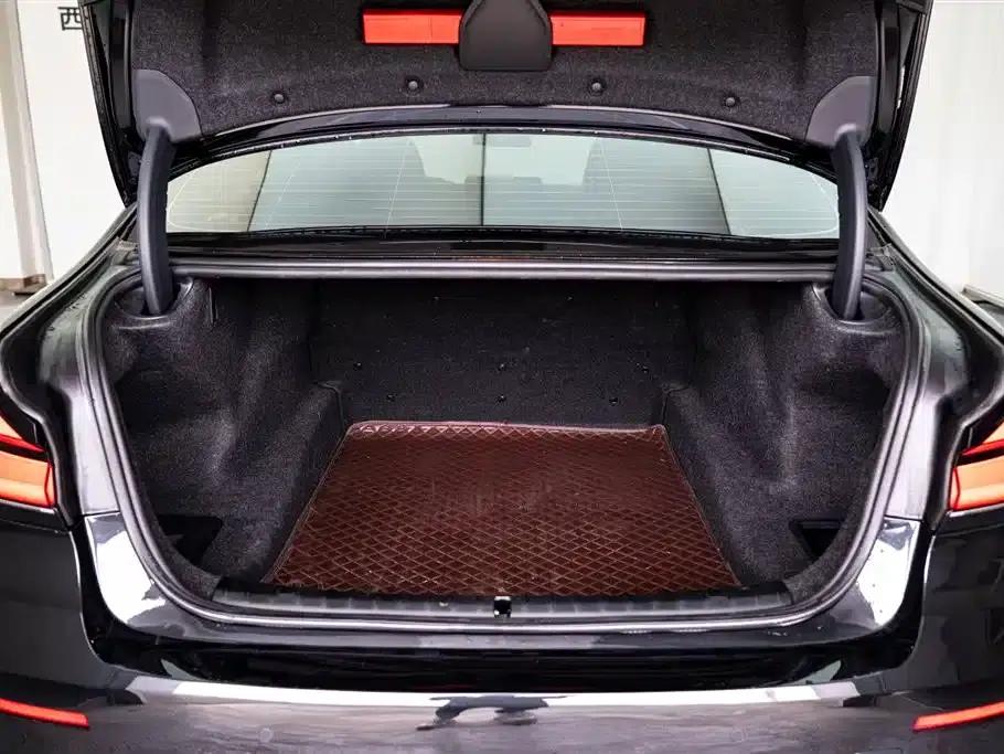 BMW 5 Series 2022 Facelift 530Li Luxury Package — миниатюра 26