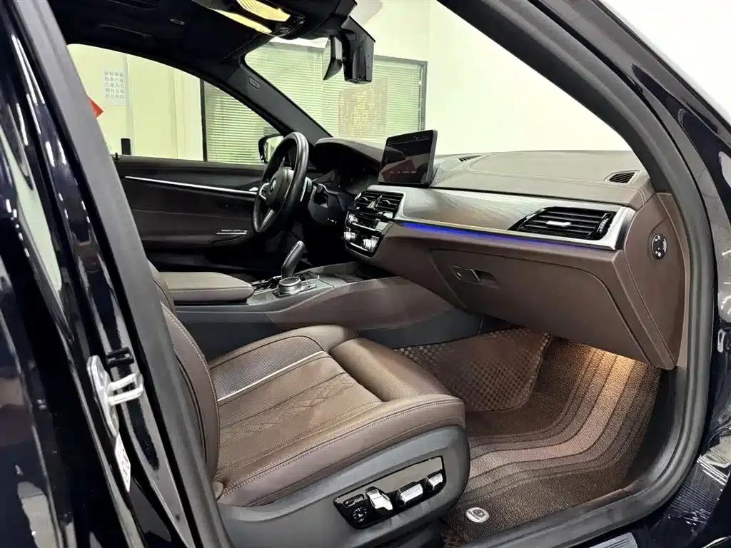 2021 BMW 5 Series Facelift 530Li Luxury M Sport Package — миниатюра 11