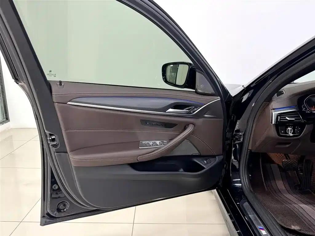 2021 BMW 5 Series Facelift 530Li Luxury M Sport Package — миниатюра 8