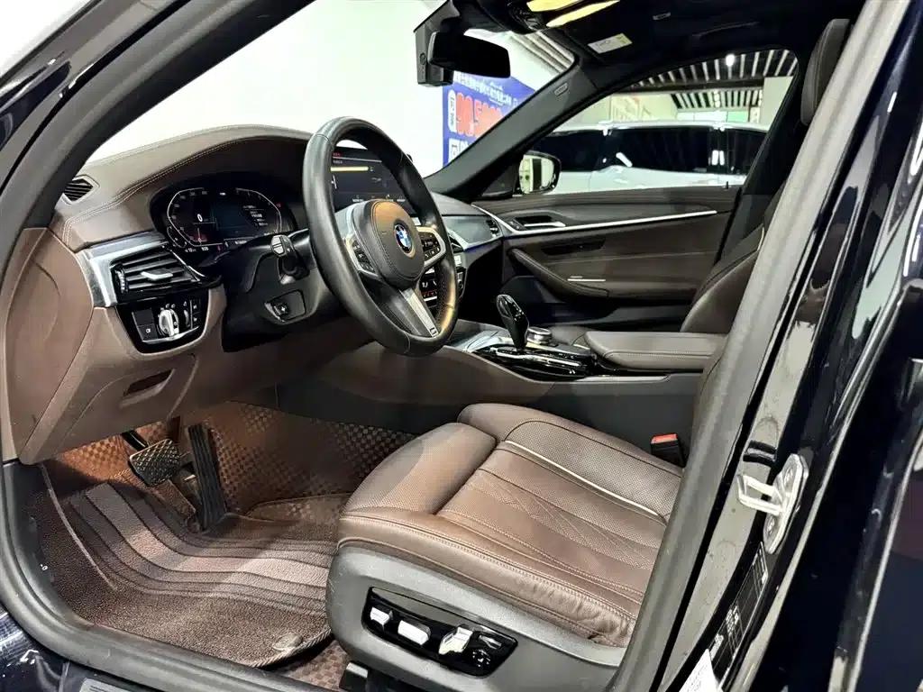 2021 BMW 5 Series Facelift 530Li Luxury M Sport Package — миниатюра 9