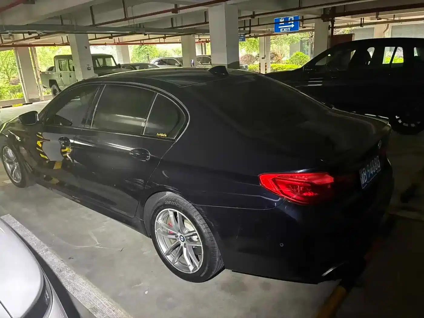 2019 BMW 5 Series 525Li M Sport Package — миниатюра 4