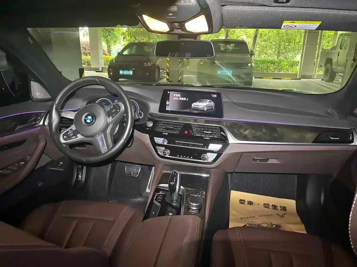 2019 BMW 5 Series 525Li M Sport Package — миниатюра 6