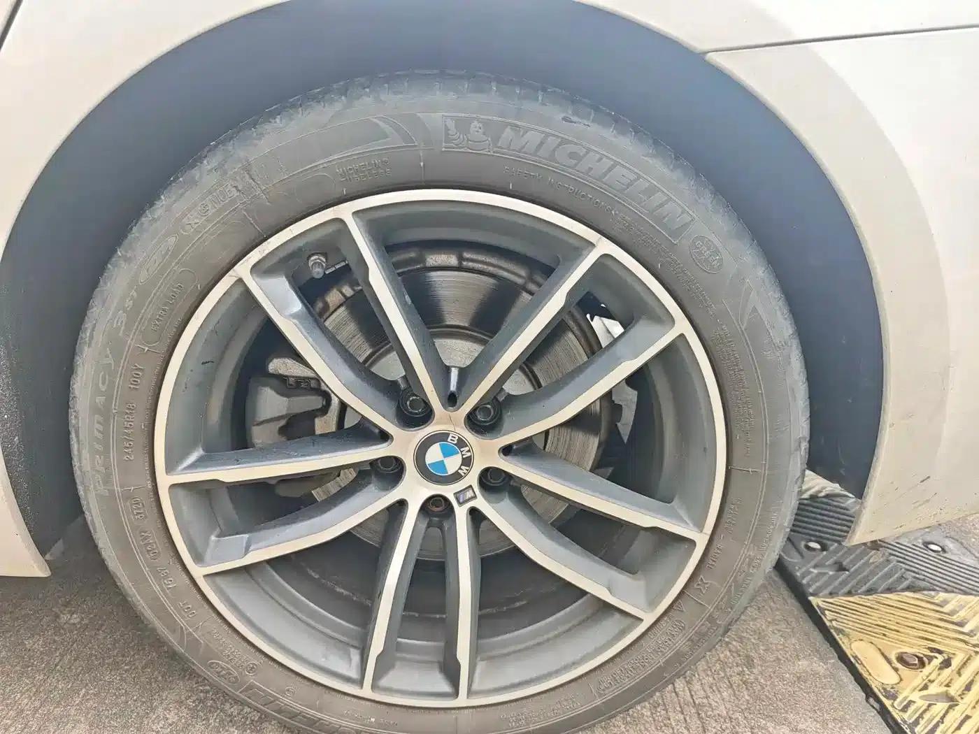 2021 BMW 5 Series 525Li M Sport Package — миниатюра 17
