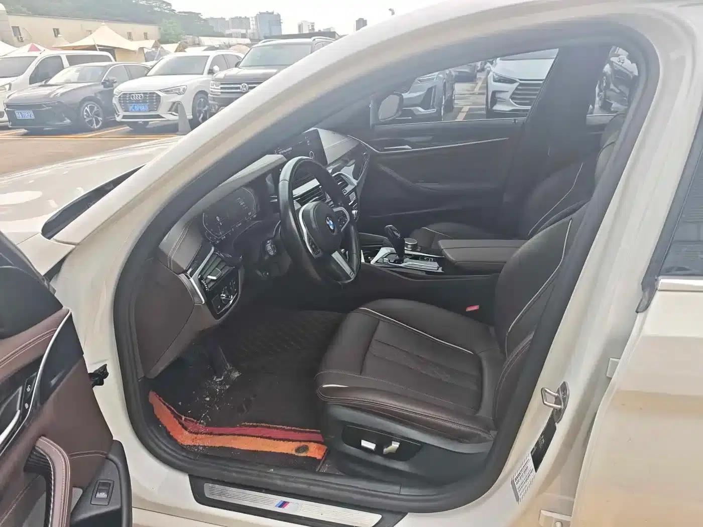 2021 BMW 5 Series 525Li M Sport Package — миниатюра 5