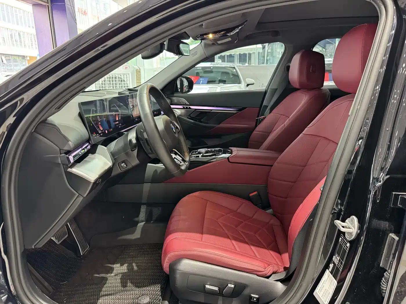 2026 BMW 5 Series 530Li Leading Edition M Sport Package — миниатюра 5