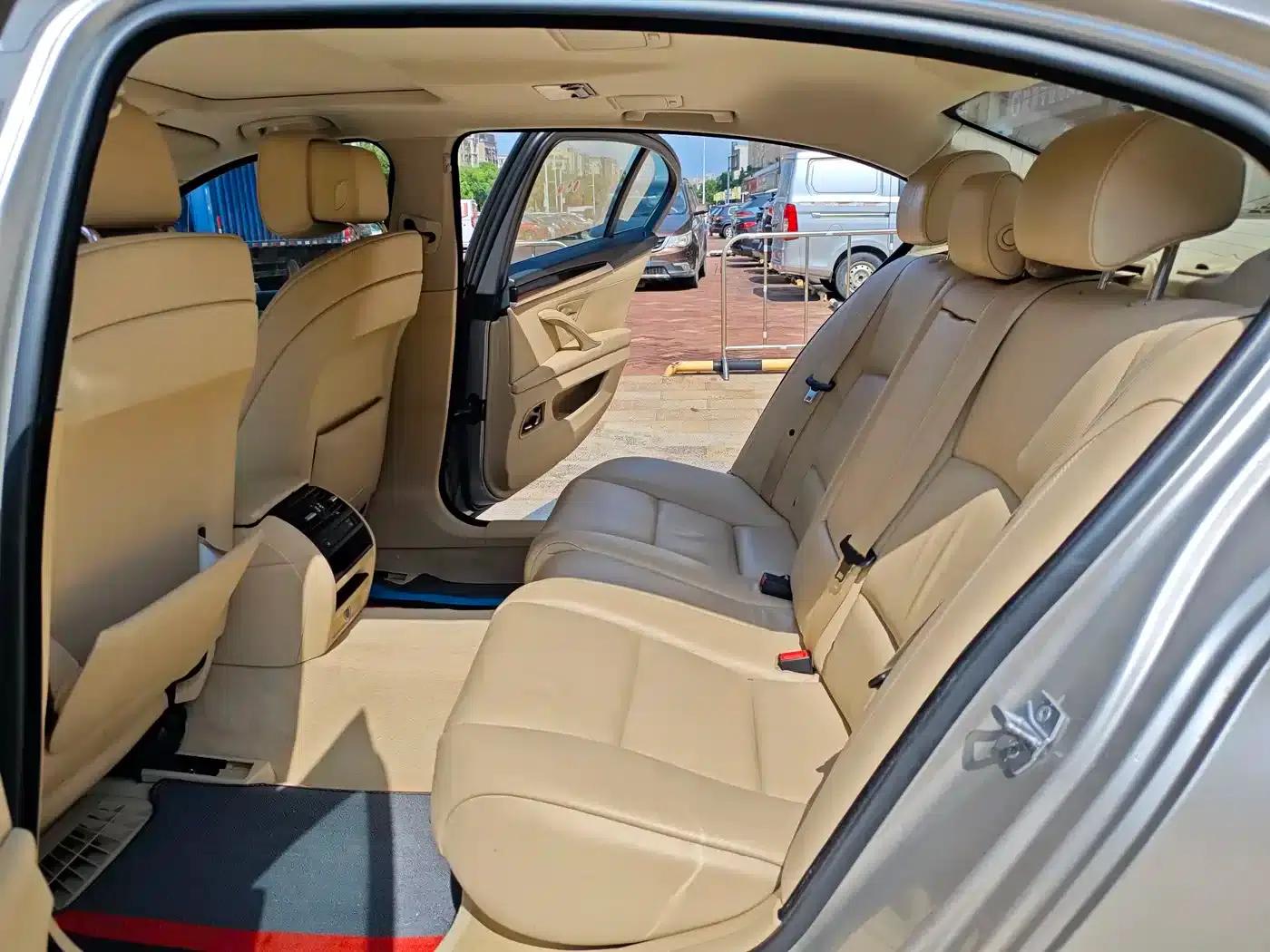 BMW 5 Series 2013 525Li Luxury — миниатюра 10