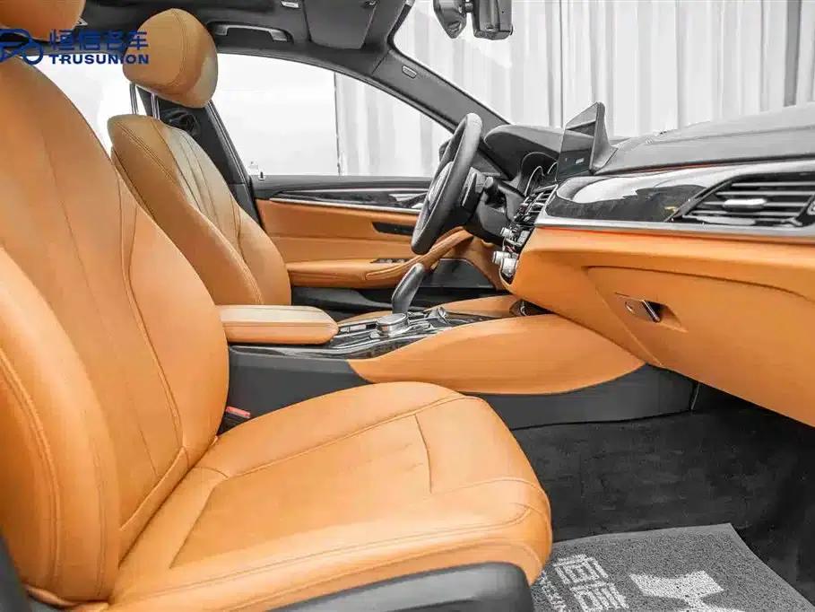 2018 BMW 5 Series 530Li Luxury M Sport Package — миниатюра 15