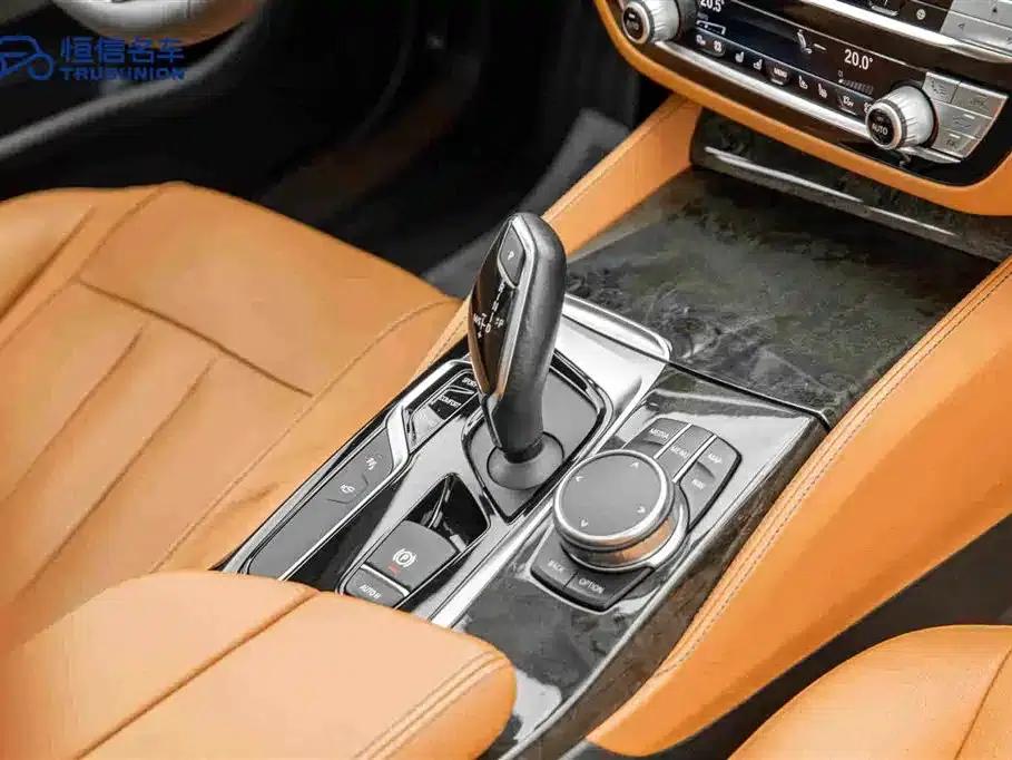 2018 BMW 5 Series 530Li Luxury M Sport Package — миниатюра 19