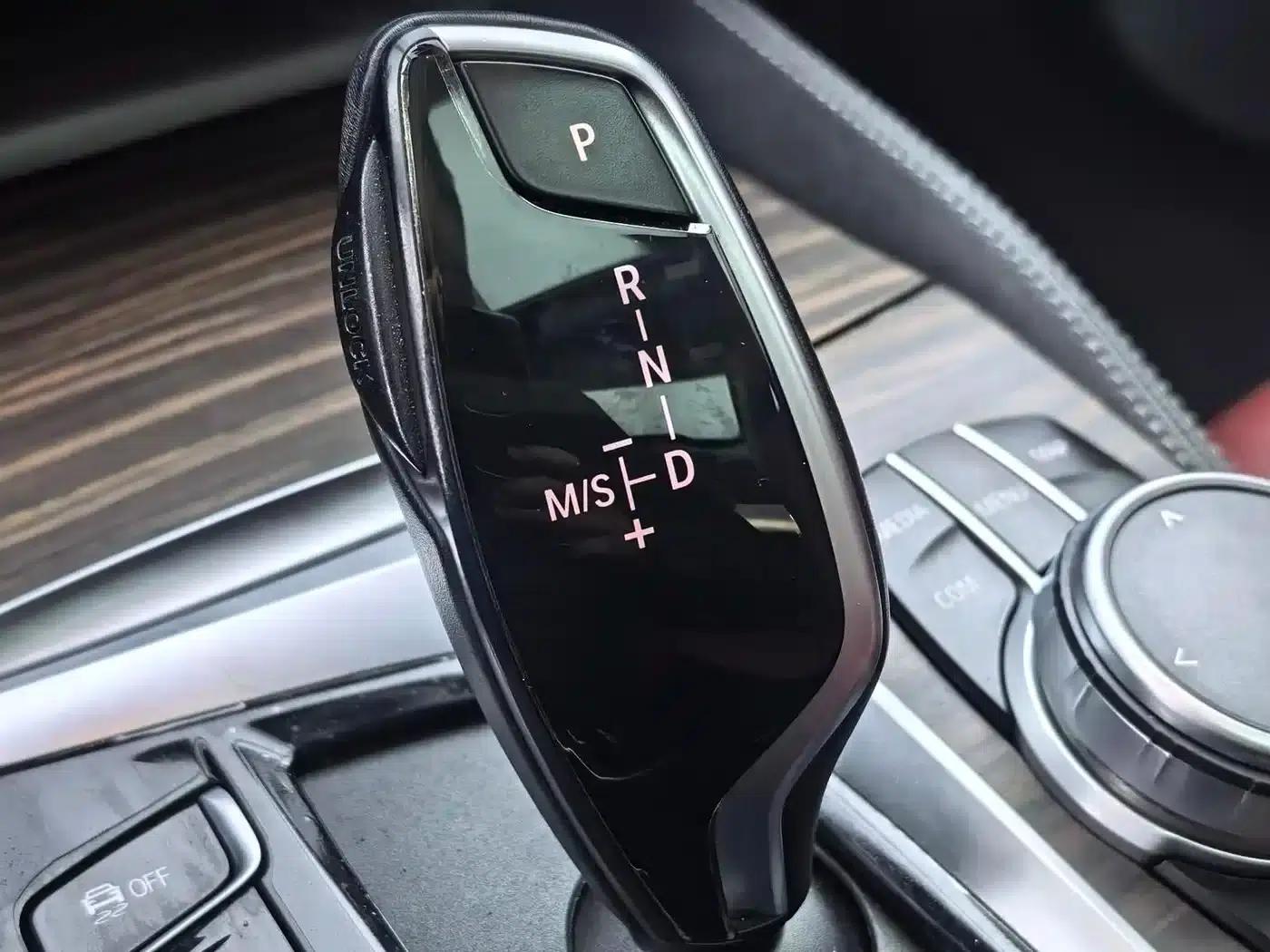 BMW 5 Series 2021 530Li Luxury Package — миниатюра 24