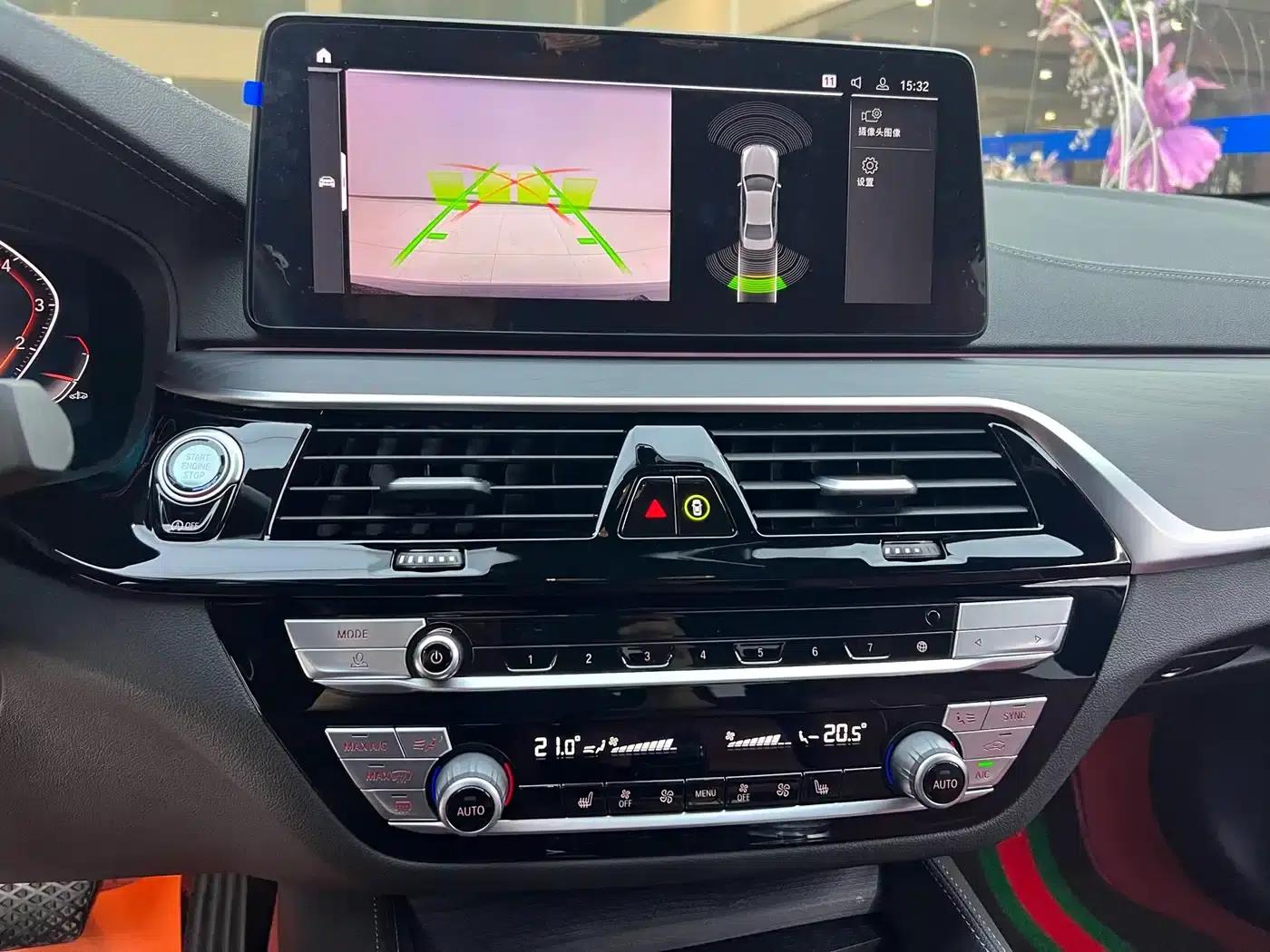 2021 BMW 5 Series 530Li Leading Edition M Sport Package — миниатюра 8